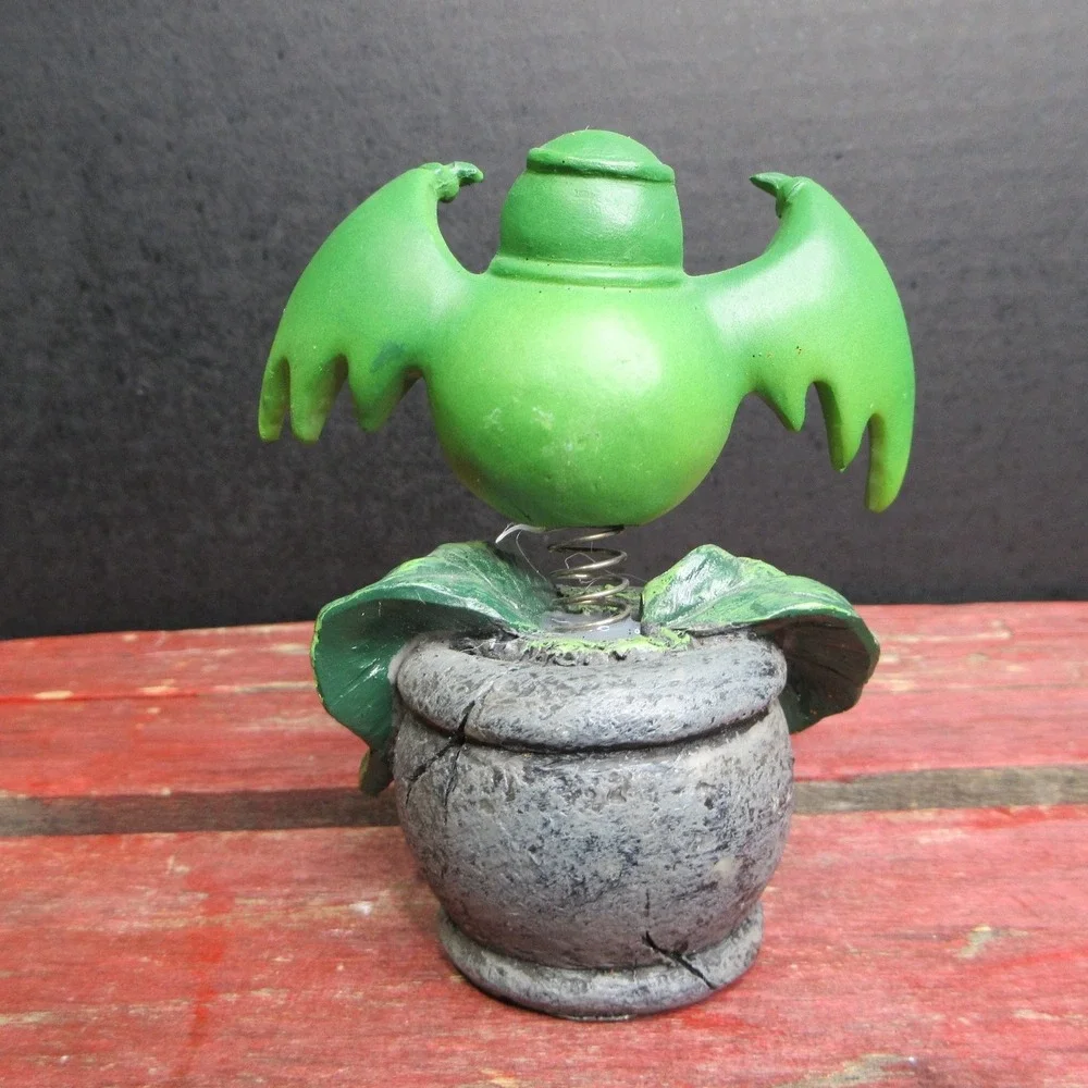 Vintage Green Eyeball Monster Plant Pot Bobble Head Spring Action Figure Toy